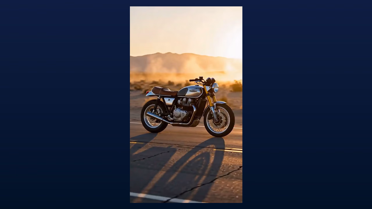 Una motocicleta cafe racer vintage en una carretera desértica durante la hora dorada, un fotograma de un clip de Sloyd renderizado con el preset de cámara Orbit